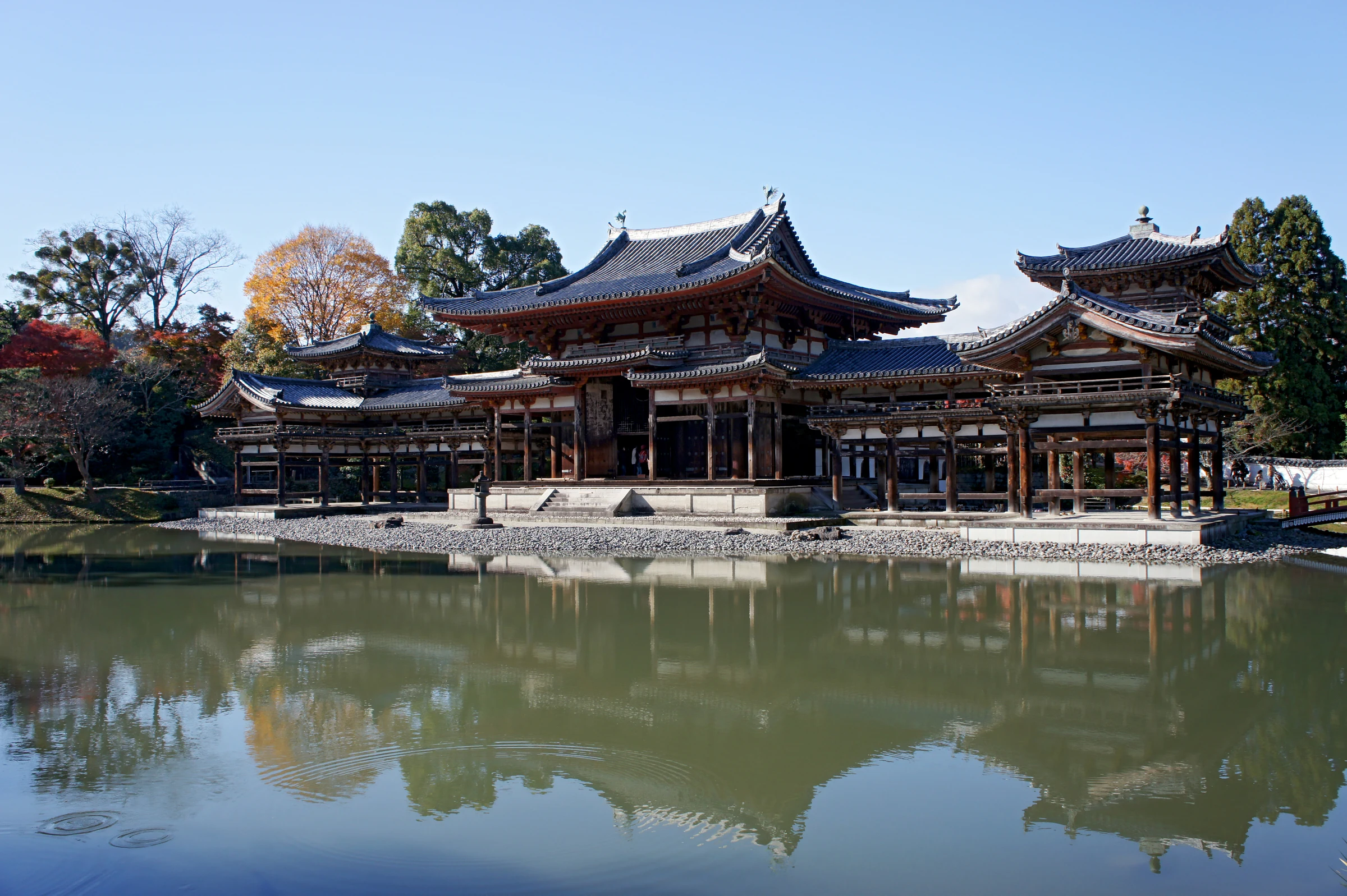 Byodo-in’s Phoenix Hall reflected in its pond in Uji